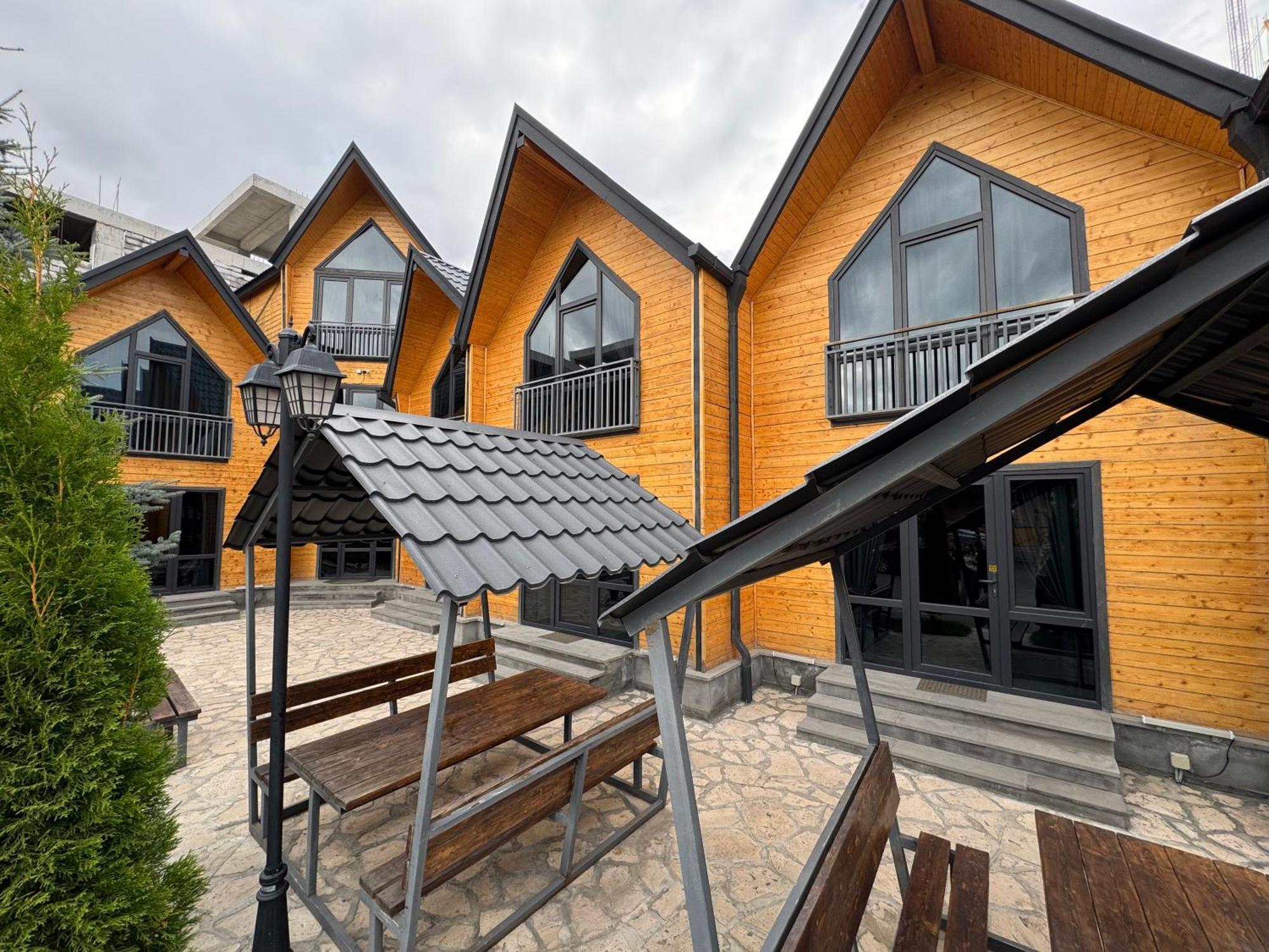 Everest Rest House Cachkadzor Exteriér fotografie