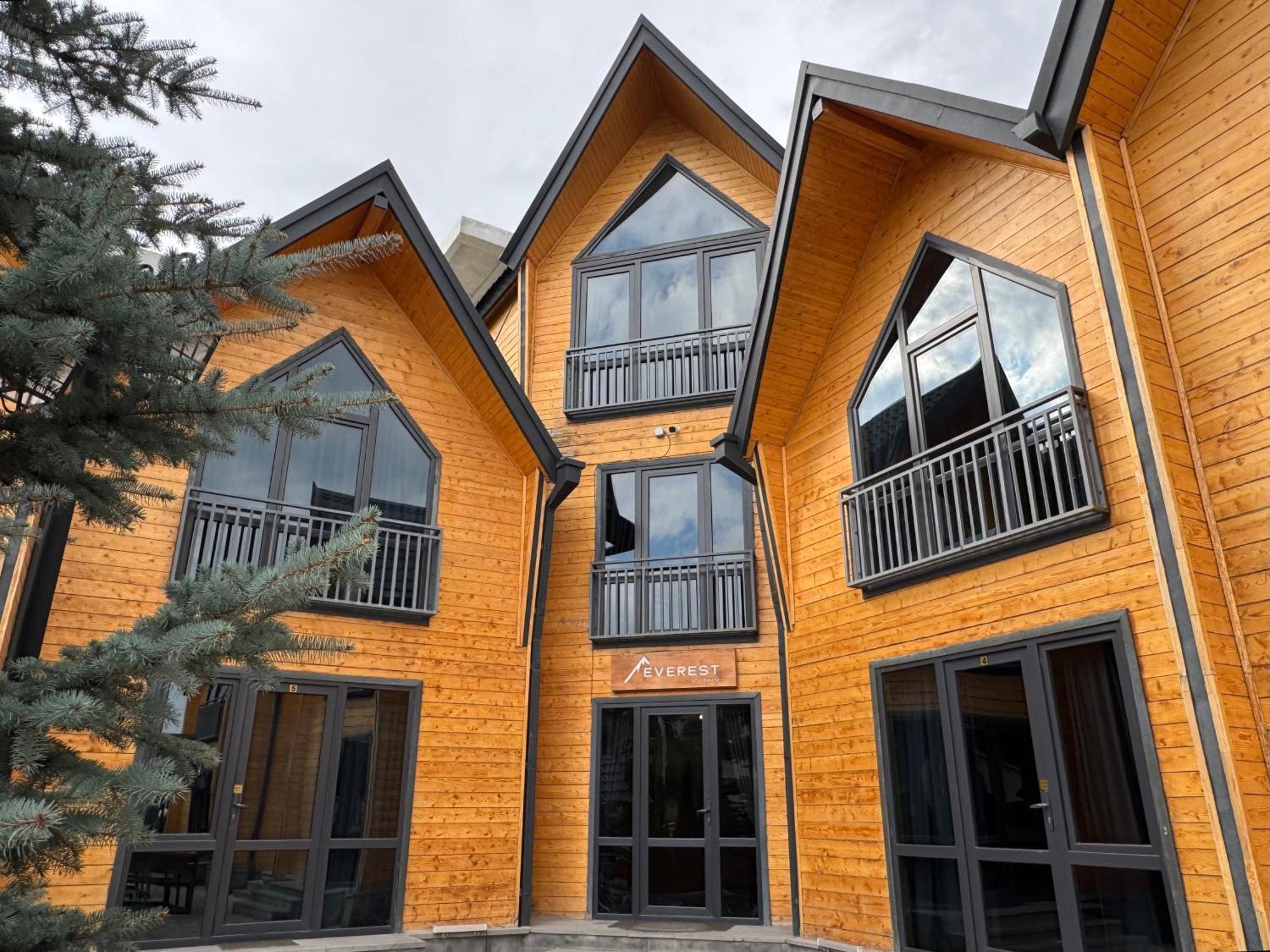 Everest Rest House Cachkadzor Exteriér fotografie